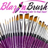 Pinceaux Blazing Brushes - Marcela B.